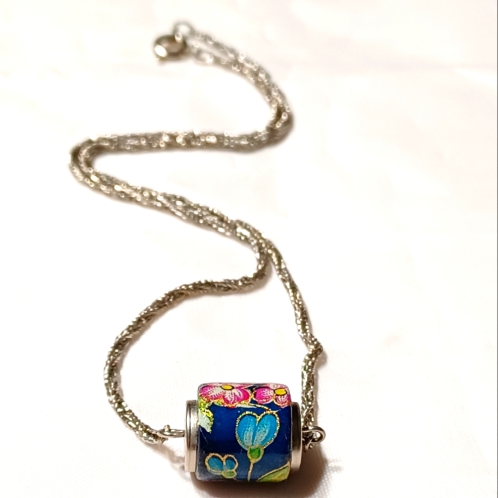 VINTAGE HAND PAINTED PORCELAIN CHARM NECKLACE